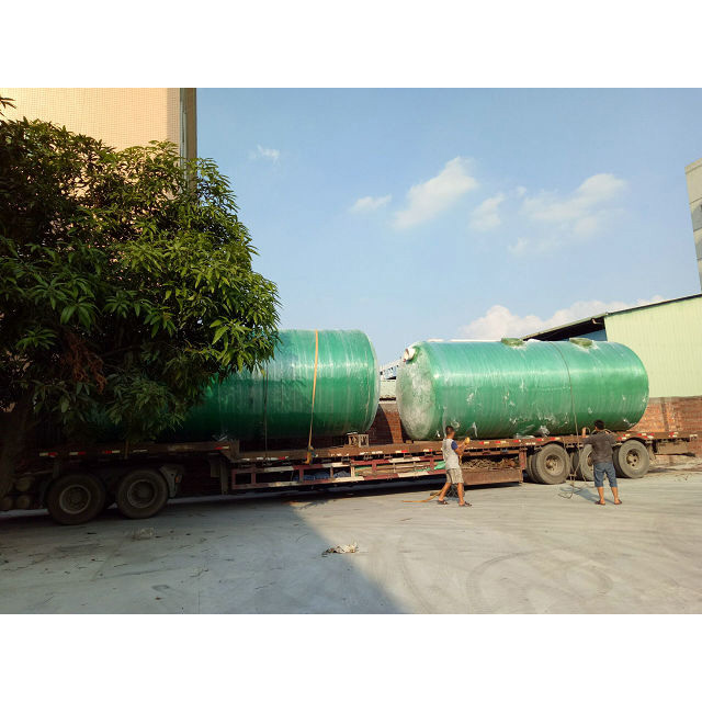 廠家直銷100m³玻璃鋼（gāng）化（huà）糞池